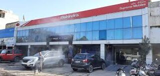Car-Service-Center-–-Mahindra
